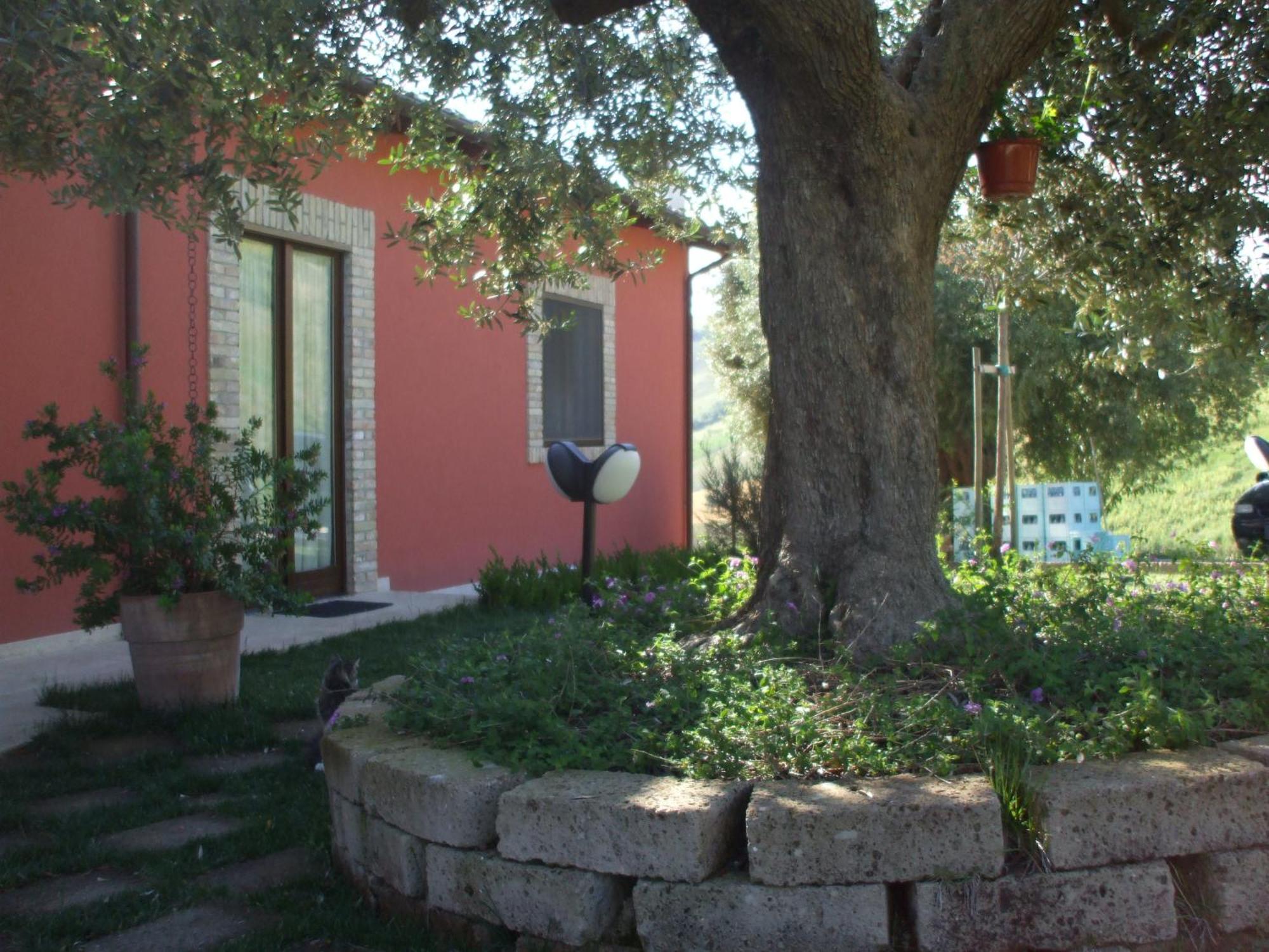 Agriturismo Il Borgo Degli Ulivi Roseto Degli Abruzzi Exterior foto